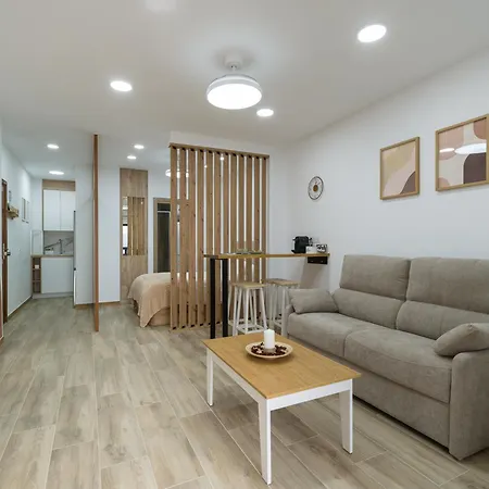Paraíso Canteras - Beachfront Living! *